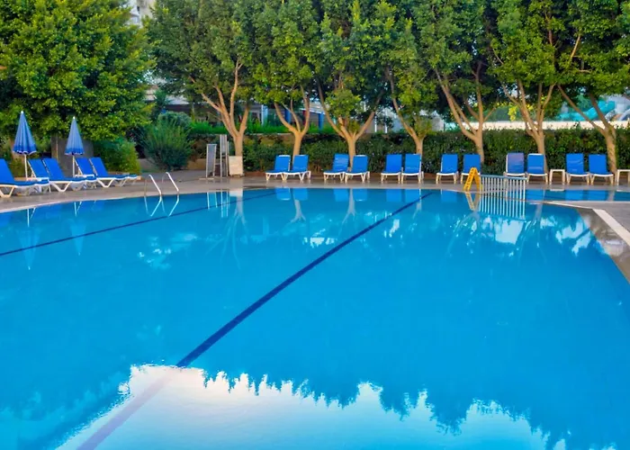 Resort Blue Fish
