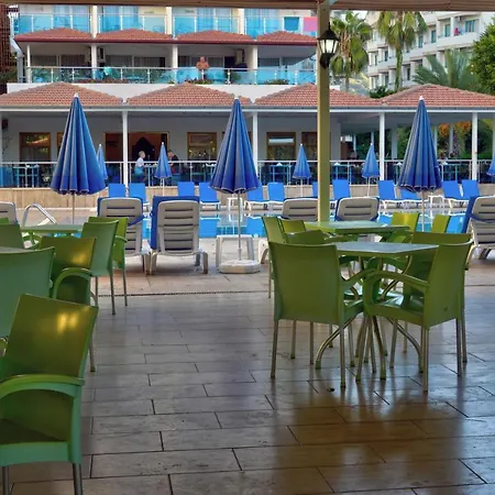 Blue Fish منتجع 4*